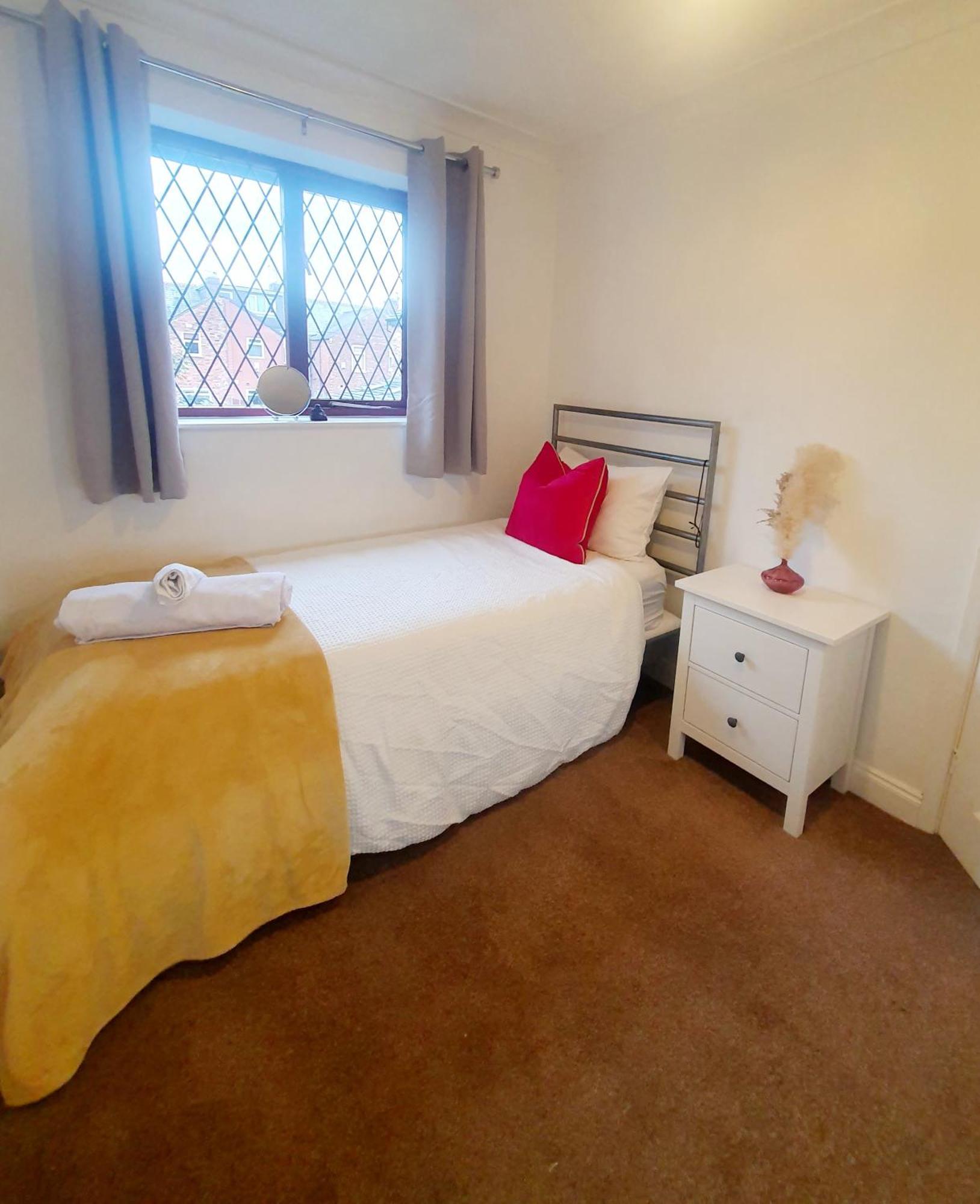 The Chorlton Retreat - Double Bedroom, Free Parking 曼彻斯特 外观 照片